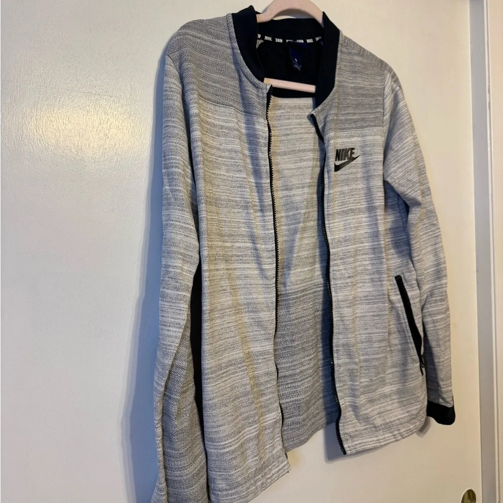 Nike‎ Men's Gray and Black Jacket